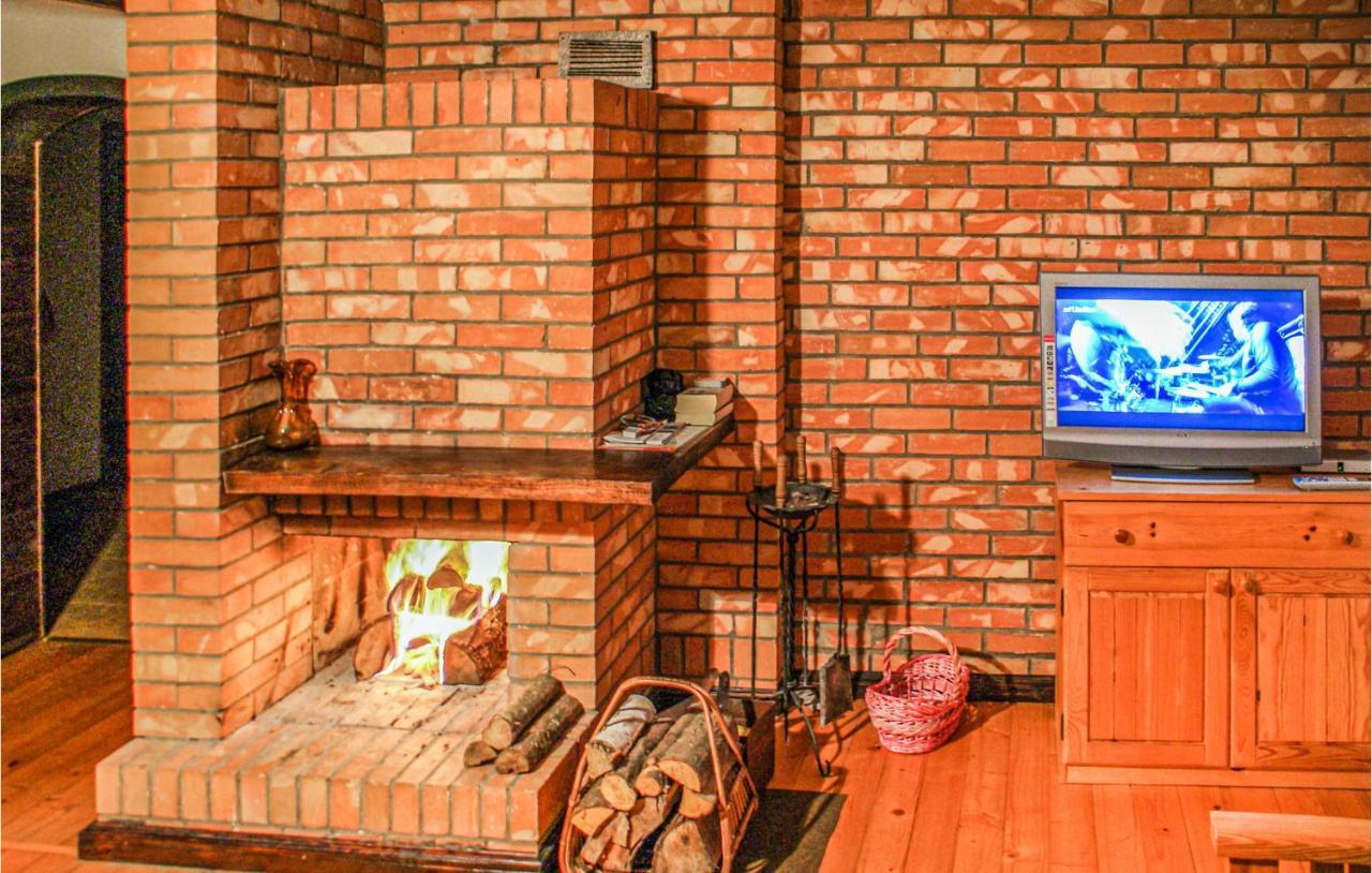 4 Bedroom Amazing Home In Biskupiec Biesowko Bagian luar foto